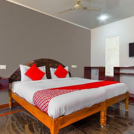 Oyo 45475 Annai Lodge Танджавур Экстерьер фото
