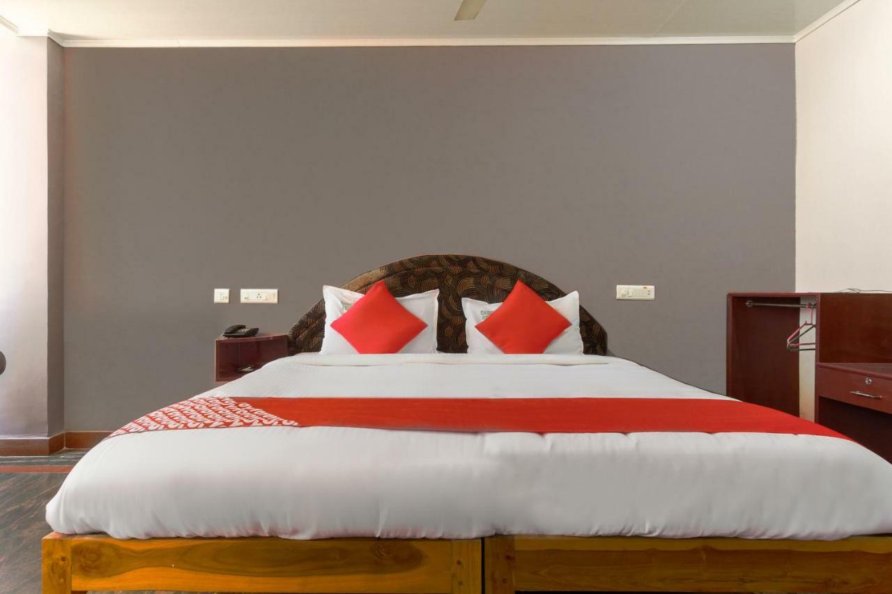 Oyo 45475 Annai Lodge Танджавур Экстерьер фото
